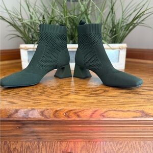 Elegant Forest Green Knit Heeled Boots